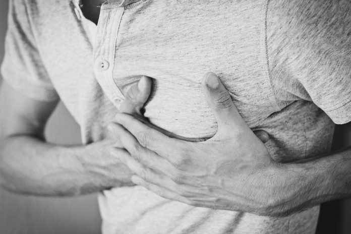 Know the Signs of a Heart Attack and First-Aid Measures