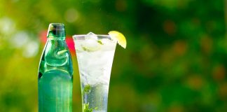 4 Disadvantages of Drinking Lemon Water Daily 4 Disadvantages of Drinking Lemon Water Daily