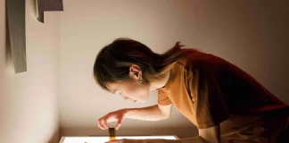 How To Develop Film How To Develop Film Film development can be likened to the process of darkroom redeveloping. It is the chemical process that is used to convert a latent image into a visible image.