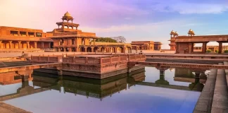 Fatehpur Sikri – Agra Tourism – Fort, History, Timings & Places to visit Fatehpur Sikri