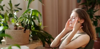 Top 10 Home Remedies for Headache Relief Headaches are a common symptom of many conditions that affect the head, neck and face. There are many home remedies that can help to combat these headaches and relieve their symptoms. One remedy is mint tea. Mint contains menthol which has a cooling effect that relieves tension in the muscles near the head and jaw. Another option is to drink some ginger tea because it has been known to cure nausea, vomiting, abdominal pain, diarrhea, and indigestion.