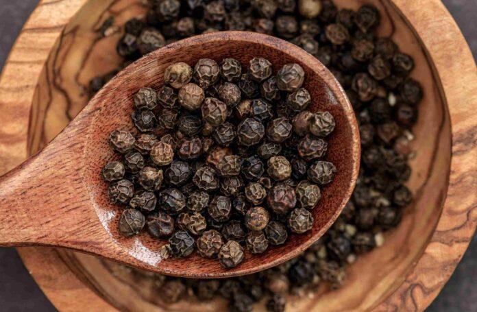 Black peppers are packed with nutrients and antioxidants, so they are good for your health. They can help prevent heart disease, cancer, and other diseases.