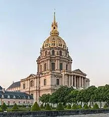 What is the #1 tourist destination in the world? 4 nn 1