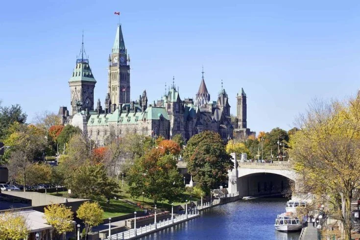 Which place is best to live in Canada? 1 ottawa canada 735x490 1