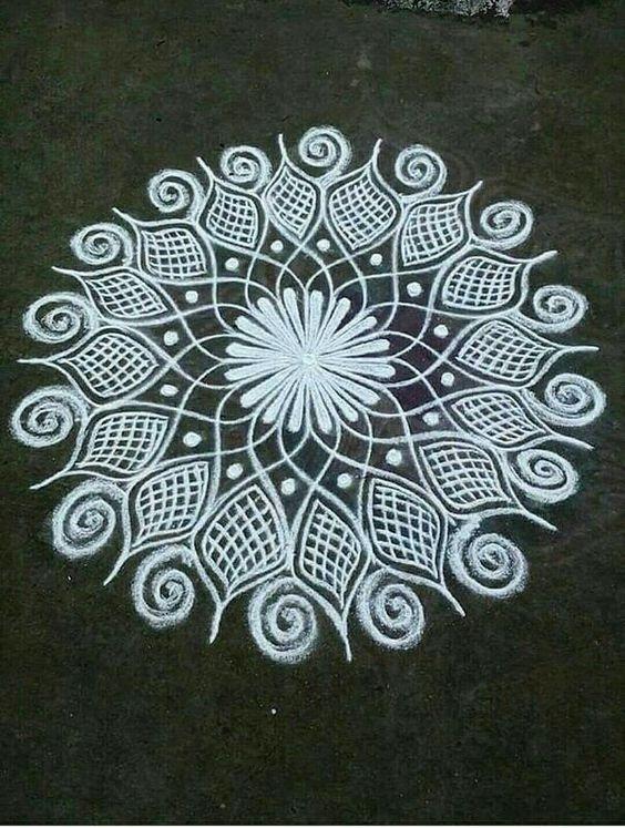 Best rangoli designs for Laxmi pujan. 5 04da9bd33b20ca7660fc8bcde57440d0 11zon