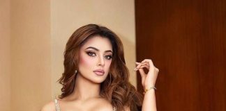 Urvashi Rautela’s style in Golden dress cropped-307133952_351829840409836_517210597589519818_n-compressed.jpg